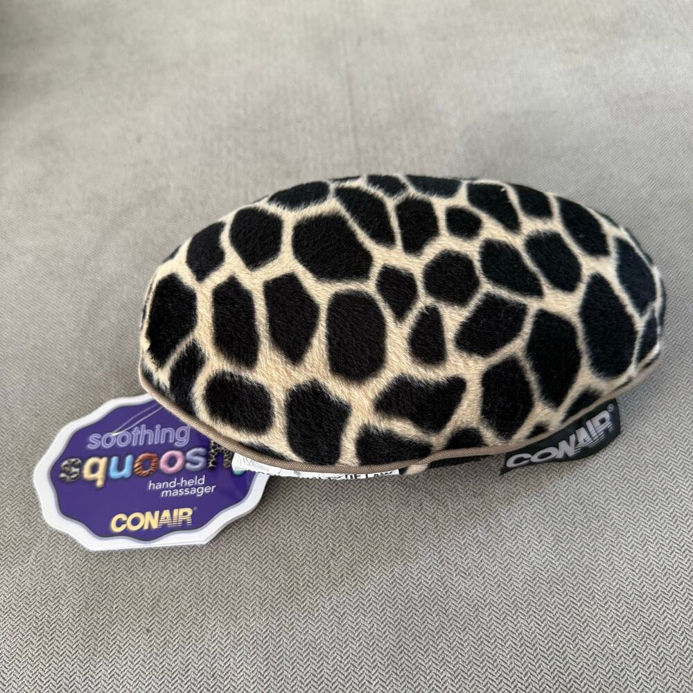 Conair Soothing Gel Beads Hand-Held Massager Giraffe Print New With Tags
